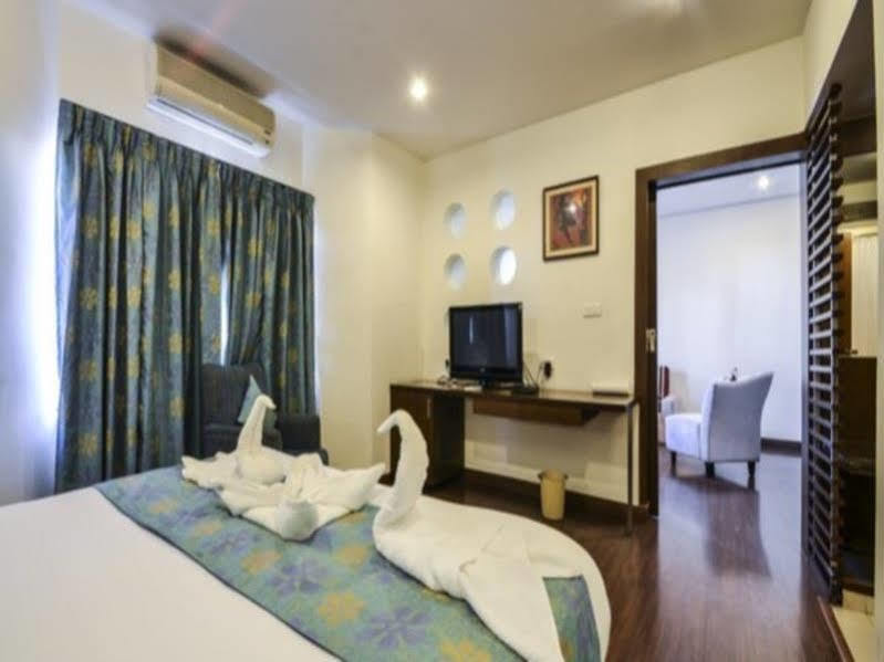 Oyster Suites Hyderabad Eksteriør billede