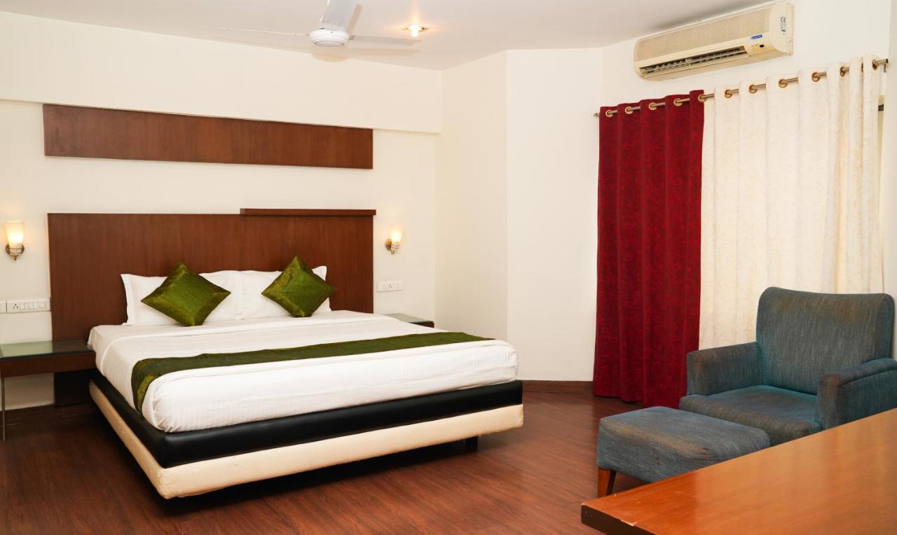 Oyster Suites Hyderabad Eksteriør billede