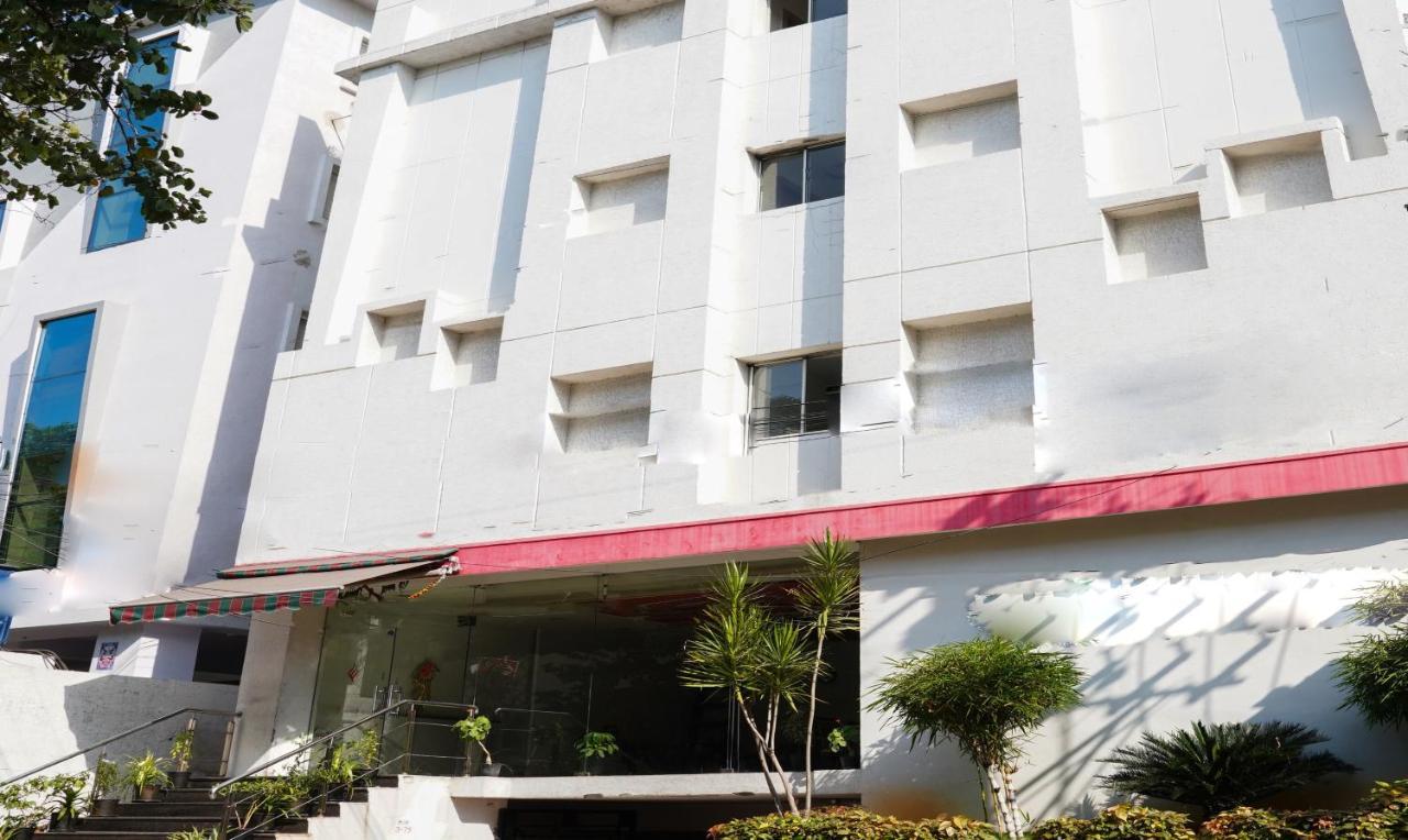 Oyster Suites Hyderabad Eksteriør billede
